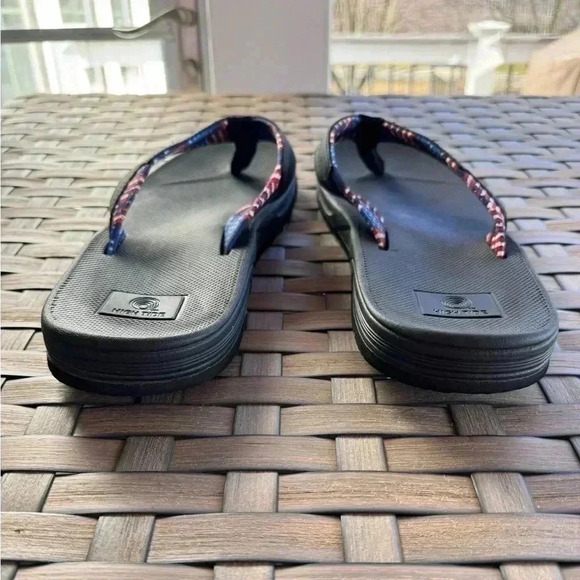 High Tide Men’s “Brandon Elite” Flip Flops Size 12 - Picture 7 of 7